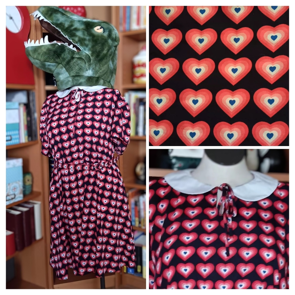 Unique Vintage Heart Print Peter Pan Collar Dress with Belt
